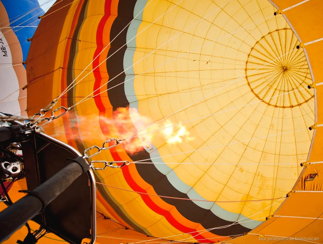 Sparkling wine toast after a private Teotihuacan balloon landing
