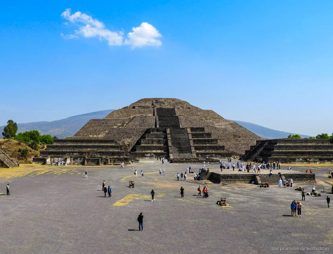 Teotihuacan fast-track skip-the-line ticket entrance near the Pyramid of the Sun
